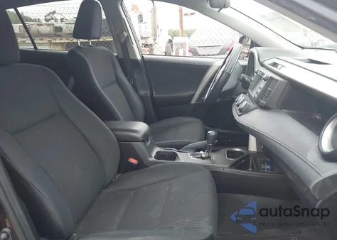 2016 Toyota Rav4 Le z USA, uszkodzony, nr VIN 2T3BFREV7GW524428